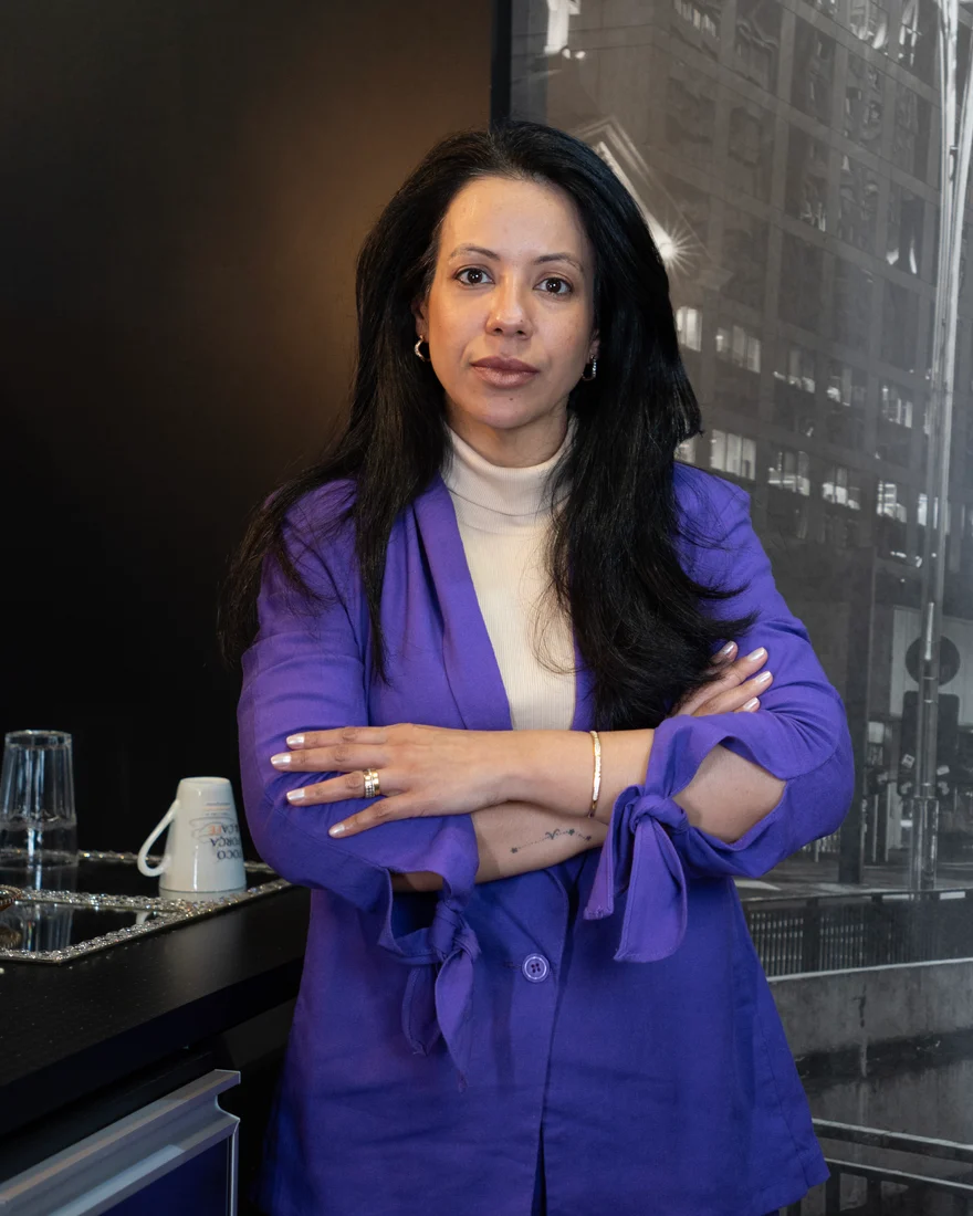 Retrato da advogada Aline Sartori